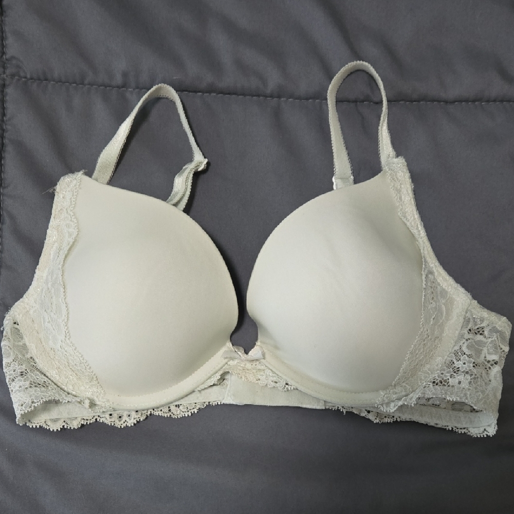 Victoria's Secret Dream Angels Push Up White Lace T-Shirt Bra